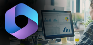 Eine an einem Schreibtisch sitzende Person, die auf einen Computerbildschirm mit einem blau-violetten Logo blickt.