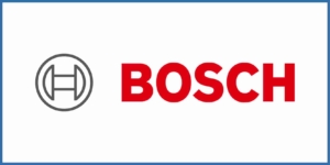 Grafik des Firmenlogos mit einem kreisfÃ¶rmigen Emblem auf der linken Seite und dem fettgedruckten roten Schriftzug â€žBOSCHâ€œ auf der rechten Seite, dargestellt auf einem schlichten weiÃŸen Hintergrund mit einem schmalen blauen Rand, der die MarkenidentitÃ¤t von Bosch verkÃ¶rpert.