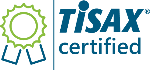 Logo mit einem grÃ¼nen Zertifikatssymbol auf der linken Seite und dem Text â€žTISAX-zertifiziertâ€œ in Blau auf der rechten Seite, dargestellt auf transparentem Hintergrund.